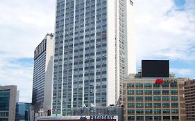 Hotel President